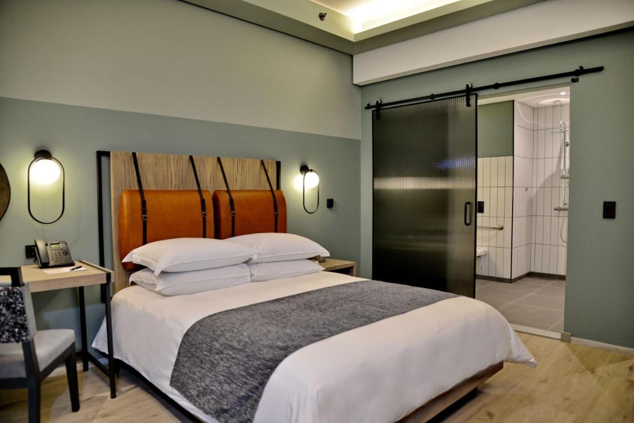 Courtyard Hotel Waterfall City Midrand Ngoại thất bức ảnh