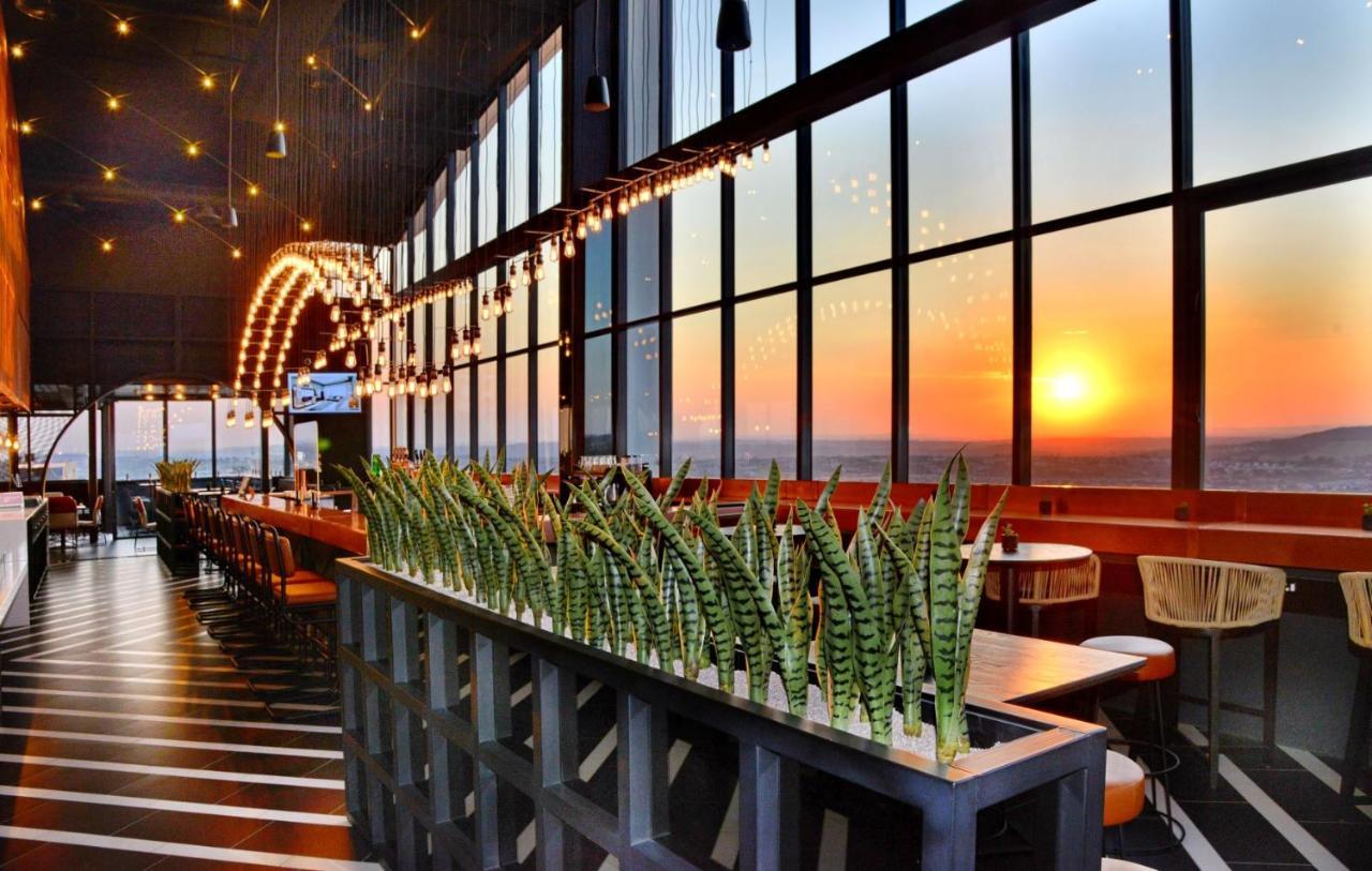 Courtyard Hotel Waterfall City Midrand Ngoại thất bức ảnh